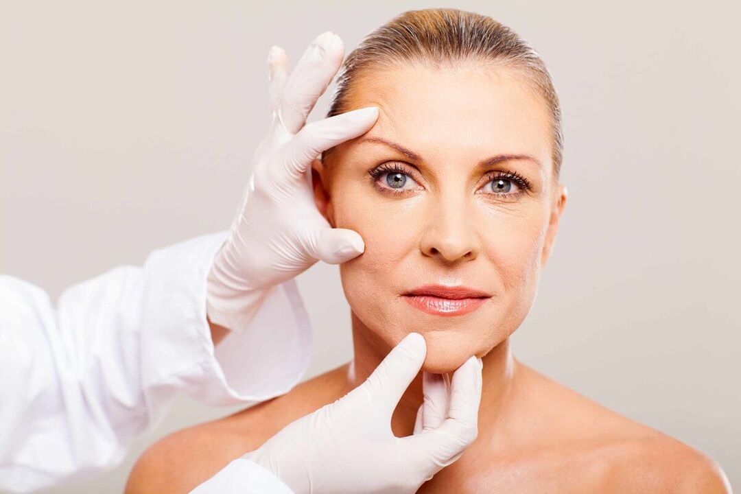 Косметолог підбере відповідний метод омолодження шкіри обличчя